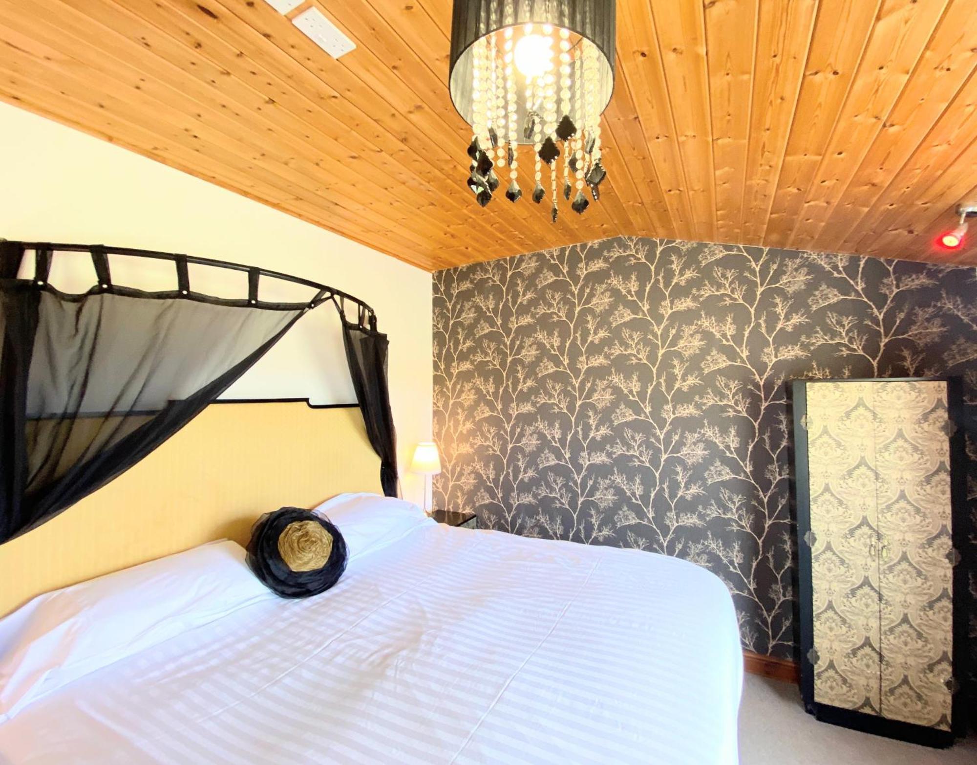 Вилла Torridon 12 With Private Hot Tub - Fife - Loch Leven - Lomond Hills Kelty Экстерьер фото